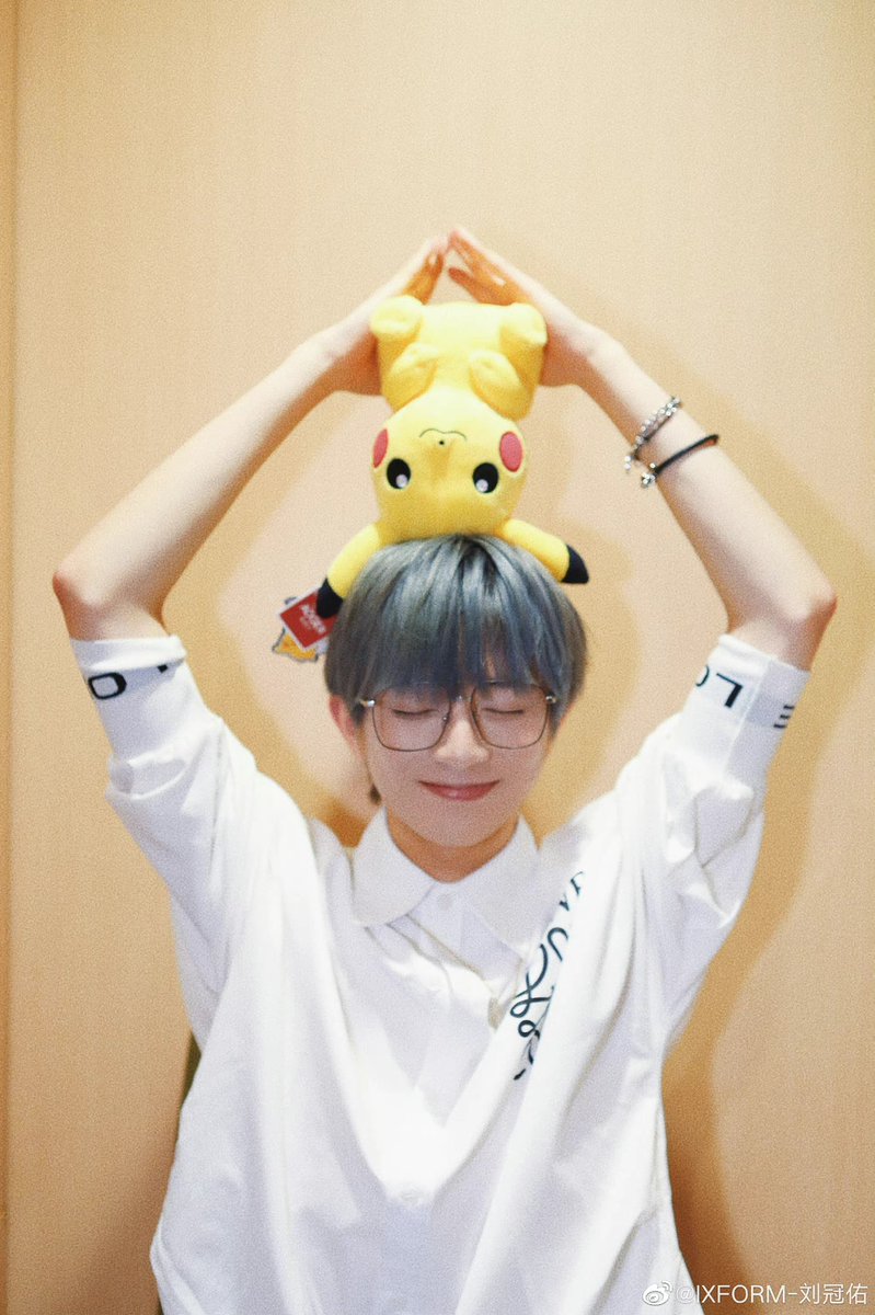 ixformation's tweet image. guanyou’s love for his sons 😆