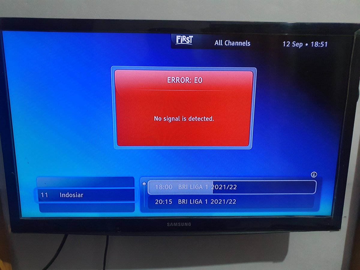 YumiAdriano's tweet photo. nih tv emak di kamar juga begini nih @FirstMediaCares pegimane ini pegimane, sehari semalem emak ga bisa nonton tv, pegimaneeeeeeeeeeeee https://t.co/GP2YcsIv0E