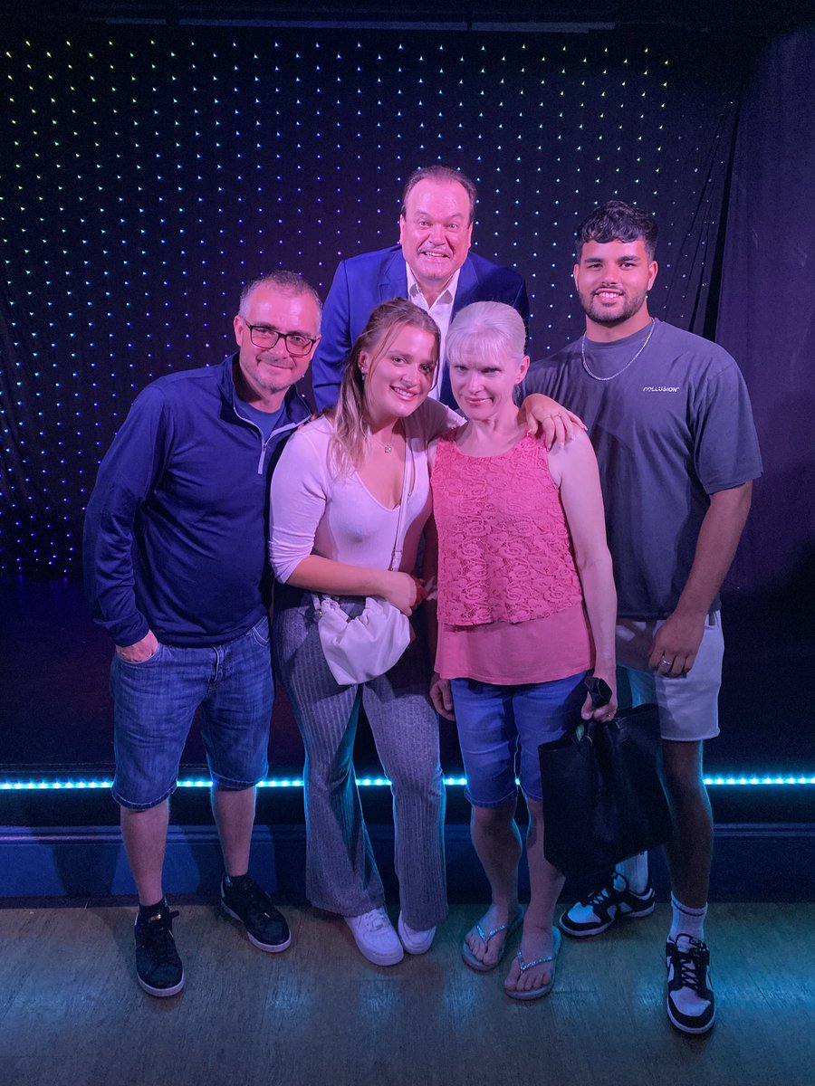 Mark Nowell tweet media