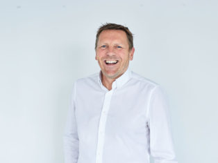 Graham Edward, Managing Director at <a href="/EdwardArch/">Edward Architects</a>  answers some of the industry’s most pressing questions around #modular #housing, as the #MMC revolution gathers pace

hbdonline.co.uk/news/an-mmc-re…
<a href="/Housebuilderdev/">Housebuilder & Developer</a>