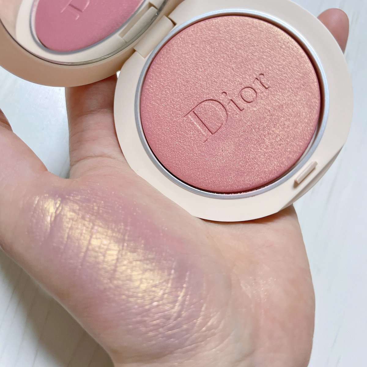 ◇高品質 Dior ディオールスキンフォーエバークチュールルミナイザー02