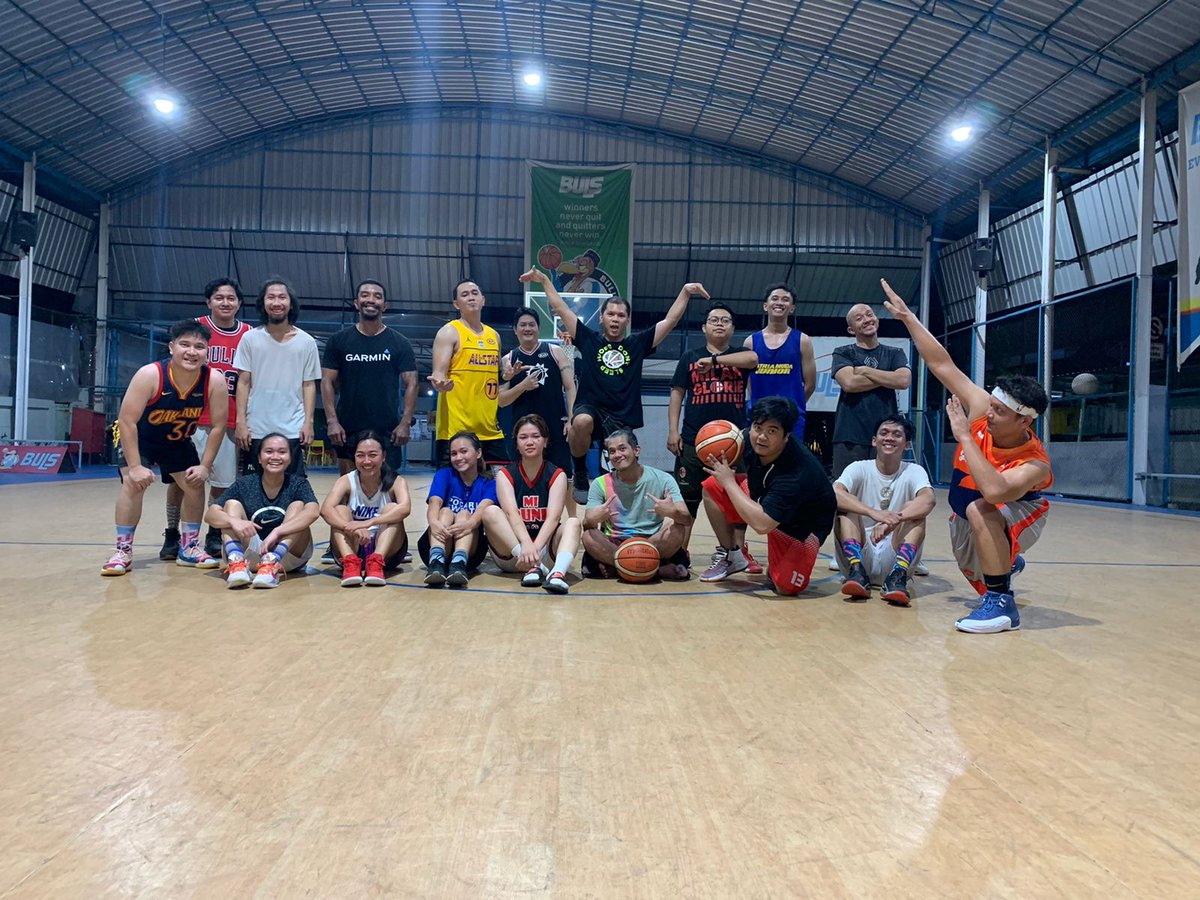 MI_Dunk_'s tweet photo. Grazie MI Dunkers, keep sporty & stay healthy! 🔥
#MilanistiIndonesia #Basketball #CalcioHoops #ForzaMilan #SempreMilan
https://t.co/2KvgwJAtr4 https://t.co/PNvDF28ZCf