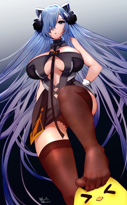 「踏んづけて」ほしい子 2nd
アウグスト・フォン・パーセヴァル

#アズールレーン #AzurLane 