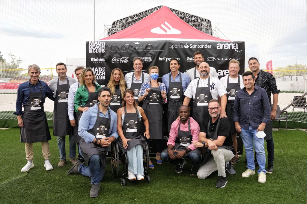 Gracias a todos los deportistas, 
periodistas deportivos, asistentes y a <a href="/CORALBISTUER/">Coral Bistuer</a>, Directora General de Deportes de la 
Comunidad de Madrid por el apoyoa@fundelaoficial 
La #CañaSolidaria en Mad Beach Club 
<a href="/COE_es/">Comité Olímpico Español</a> <a href="/COE_Presidente/">Alejandro Blanco</a> <a href="/evamoral82/">Eva Moral</a> <a href="/RafaPascual_1/">Rafa Pascual</a> <a href="/9FelipeReyes/">Felipe Reyes</a>