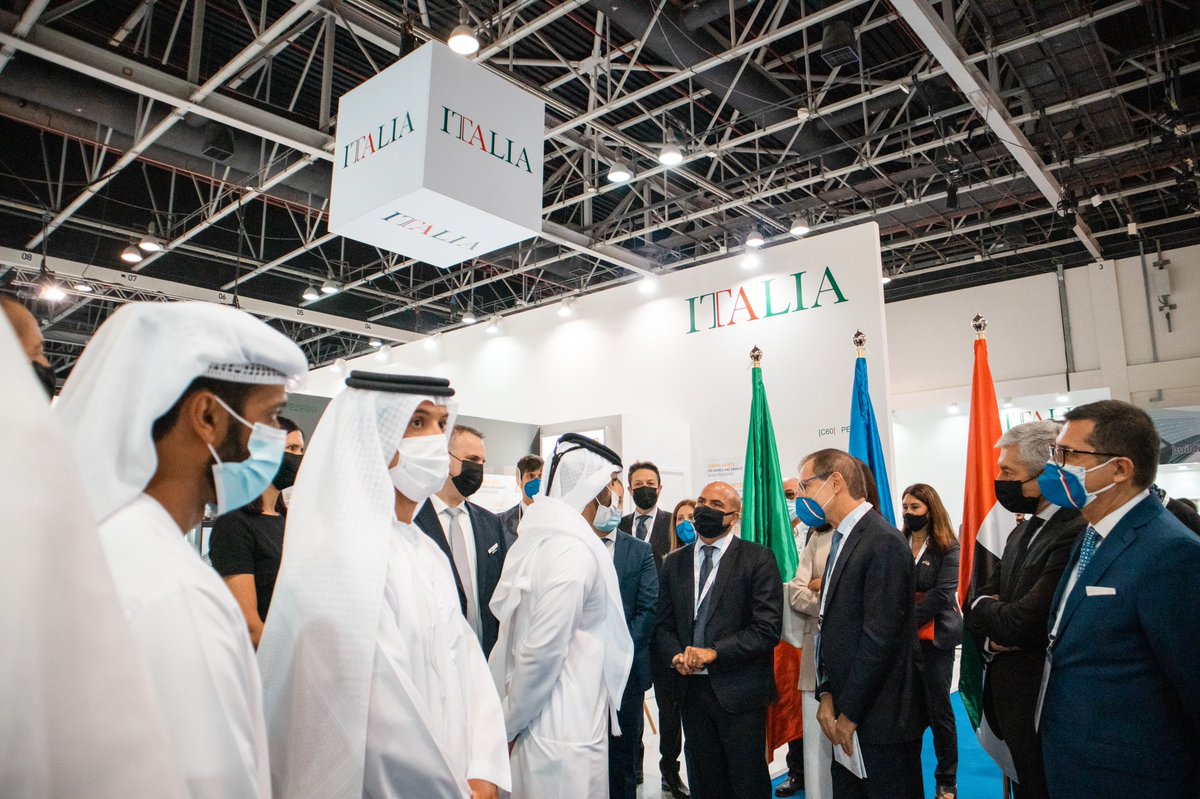 ITADubai's tweet photo. A great first day for #Italy @Big5…H.H. Mansour bin Mohammed bin Rashid Al Maktoum received at 🇮🇹 Pavilions by H.E. Amb. N. Lener, CG Finocchiaro and Trade Commissioner Scarpa. 

260 exhibitors: Italy, the largest foreign participation. See you tomorrow @dwtc 
🇮🇹 🇦🇪 👍! https://t.co/w8XSk7hUpT