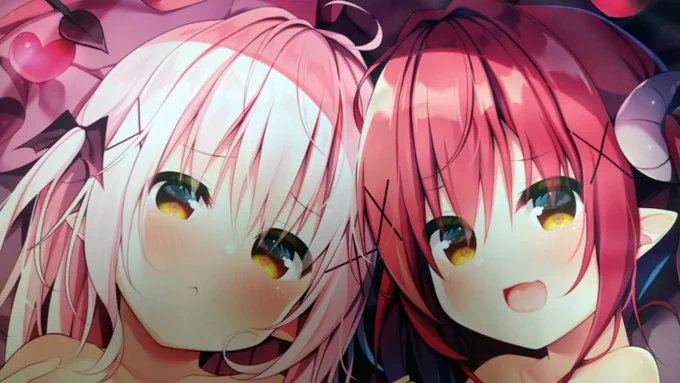 抱き枕カバーとタペの色校も届いた🙏めっちゃきれい～☺️全体公開でファンボックスに写真多めにアップしたのでよかったらご参考にどうぞ✨※R18
FANBOX→ https://t.co/0UhkKoWTGk 