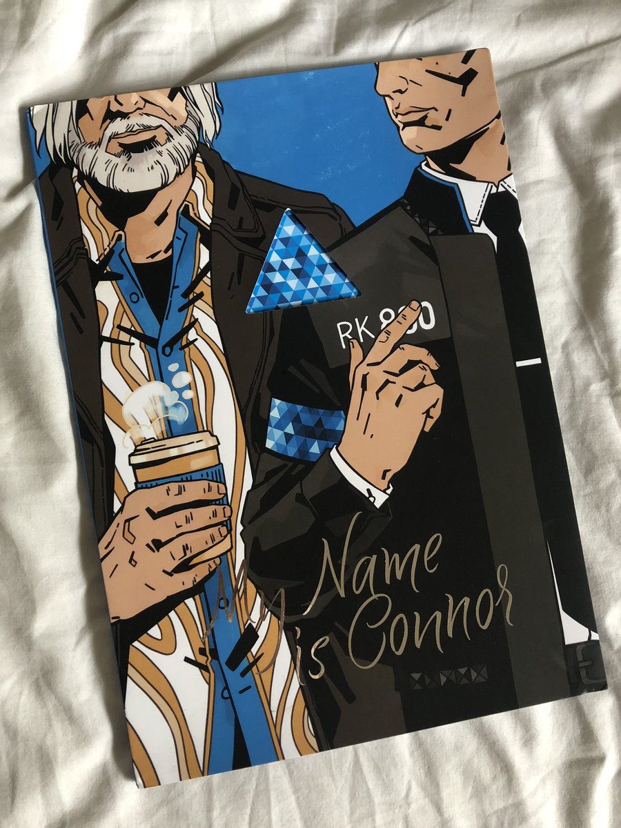 androidtwink's tweet photo. Forgot to mention that I got this zine from @justrandomzine just recently! I didn't expect it to be A4 size, so I was very surprised :0 It came with stickers, cards and a patch that you can stick to your clothes/backpack. Stunning in and out, great job everyone working on it! https://t.co/AupEuPnkIm