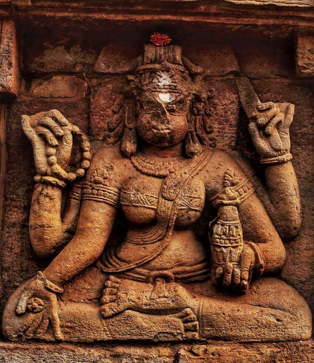 temple_of_India's tweet photo. The Sculpture of Kaumari Devi, Parshuramesvara Temple, Bhubaneswar.
7th-8th century AD
The murthy of mata is holding a raddish knife at her upper-left hand, Mata Shakti at lower-left hand, a string of beads at the upper-right hand and a flower at lower-right hand. https://t.co/DxC4KvRIJX