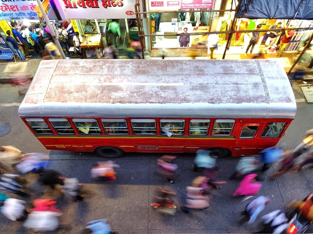 jiths's tweet photo. 🌟 10 images from Pre-covid Mumbai 🌟

From the time when the flow was normal. 

#mumbai #mumbaistreets #streetphotography #streetsofindia https://t.co/x9xfHx9N4t https://t.co/MHLM5oMgMa