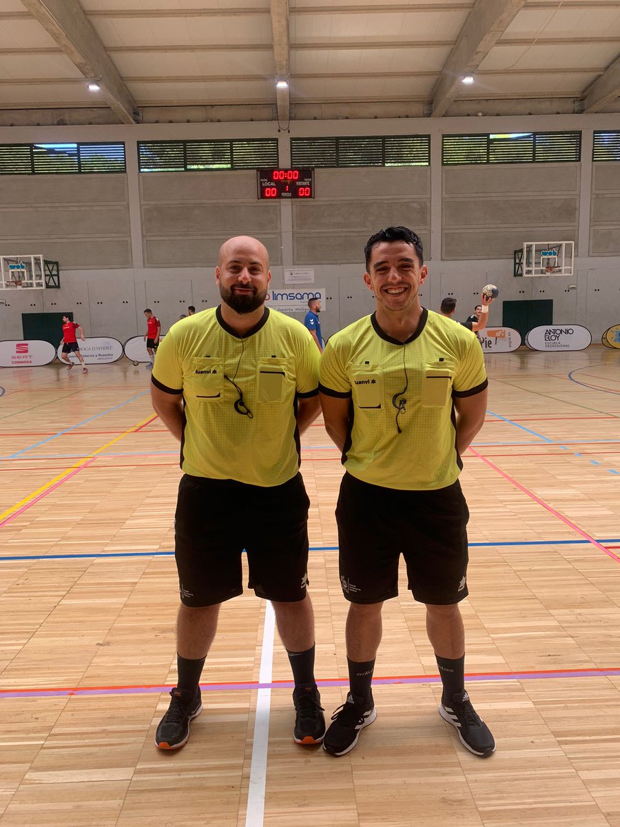 Seguimos de pretemporada
<a href="/BMCiudadDMalaga/">TROPS MÁLAGA BM.</a> - @BmTriana 
<a href="/alemsola/">Alejandro Montaña</a> <a href="/Danidtm86/">Daniel de la Torre</a>
<a href="/FABM_Malaga/">FABM Málaga</a>
<a href="/FAndaluzaBM/">Federación Andaluza de Balonmano</a>
💪💪🤾🏽🤾🏽