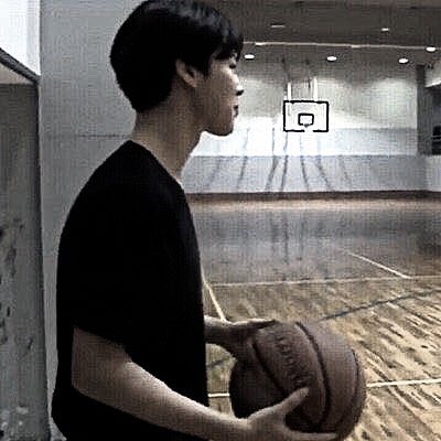 แต่พี่จีมินนี่ตรงสเปคจริงๆนะ ลุคเจ้าชู้มาก เหมือนจีบใครก็ติดทุกคน แต่จริงๆไม่กล้าจีบสาวด้วยซ้ำ ดูเป็นคนใจร้ายเพราะลุคเจ้าชู้ประตูดิน แต่จริงๆใจดียิ่งเหมือนไม่ได้เกิดบนโลกมนุษย์ หน้าตาก็ไม่เหมือนมนุษย์ เพราะเหมือนพระเจ้า