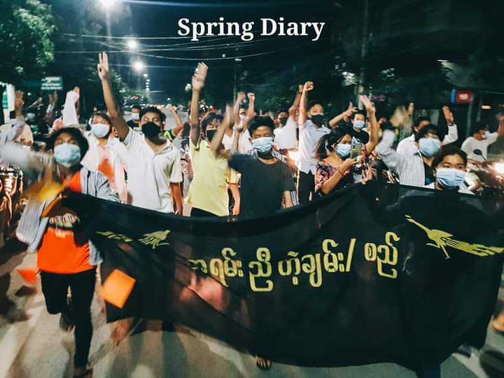 1G839B4rUljUTIh's tweet photo. Protesters from Chan Mya Tharsi Tsp and Mandalay general strike protested against Genocidal Military as usual &amp; showed their strong support to @NUGMyanmar 

#RecognizeNUG
#Sep12Coup
#WhatsHappeningInMyanmar https://t.co/MRmsNkReWS