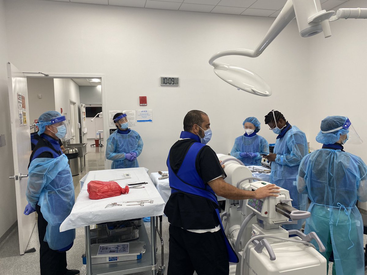 LaPetitePedicle's tweet photo. We were also able to review C2 anatomy and do some posterior cervical work with our amazing sub-is @CylainaB @kojima_emily @MountSinaiNeuro @UTSWNeurosurg https://t.co/cPz2LdZ5i7