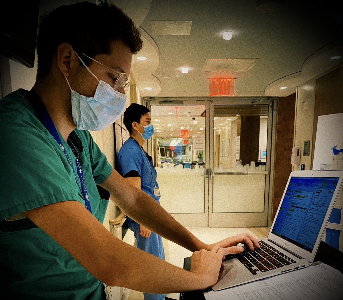 Mount Sinai Children’s Heart Center (@mountsinaichc) on Twitter photo Dr. David Barris on rounds in the CICU caring for our patients - Dr Barris is one of our outstanding cardiology fellows at the <a href="/MountSinaiCHC/">Mount Sinai Children’s Heart Center</a> …. <a href="/RobertHPass/">Robert H. Pass</a> <a href="/MountSinaiPeds/">Mount Sinai Kravis Children's Hospital</a> Dr. David Barris on rounds in the CICU caring for our patients - Dr Barris is one of our outstanding cardiology fellows at the <a href="/MountSinaiCHC/">Mount Sinai Children’s Heart Center</a> …. <a href="/RobertHPass/">Robert H. Pass</a> <a href="/MountSinaiPeds/">Mount Sinai Kravis Children's Hospital</a>