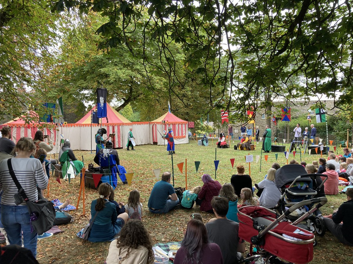 sheffield_hods's tweet photo. ‘Tis but a scratch! The knights will be having their grande finale tourney at 3pm, see you there! @DoreHeritage @heritageopenday https://t.co/m8GEFufZaY