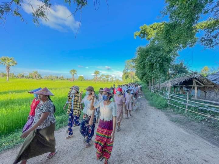 1G839B4rUljUTIh's tweet photo. Fearless protesters in Taze township 
took over the streets protesting against the dictator &amp; supporting @NUGMyanmar.

#Sep12Coup 
#WhatsHappeningInMyanmar 
#RecognizeNUG https://t.co/jiC3mtXBha
