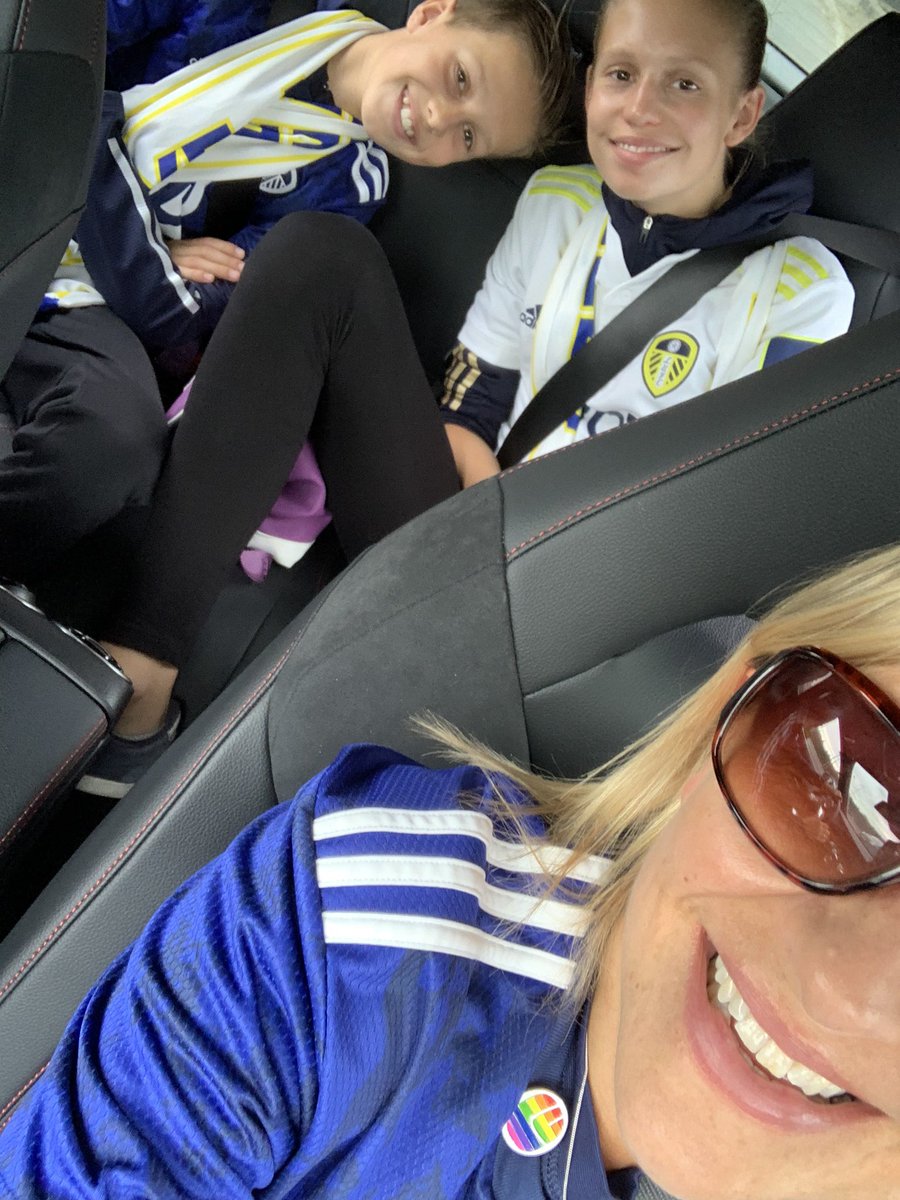 smales73's tweet photo. On our way. Glad to have our girl  back with us! 💙💛 https://t.co/gww6jiH62J