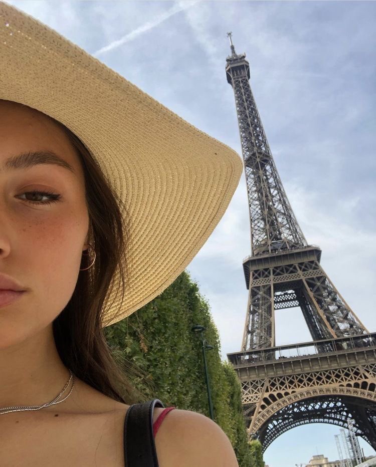 ephhemere's tweet photo. evenings in paris https://t.co/DL3xRylvAE