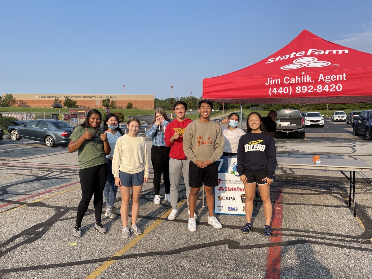 ⁦<a href="/_BBHHS/">BBHHS - Go Bees</a>⁩ Huddle Club students setting up for Teen ROADeo Driving Clinic.