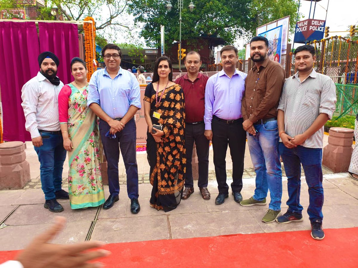 nitinpanigrahi's tweet image. Hon’ble CM #Delhi dedicated Redeveloped Stretch of Chandni Chowk today.

Time to introduce lean team of Shahjahanabad Redevelopment Corporation(#SRDC)lead by MD Ms. Garima Gupta,IAS 

58 Meeting of Nodal Officers under Chief Nodal Officer held during 2017-21 to make it a success