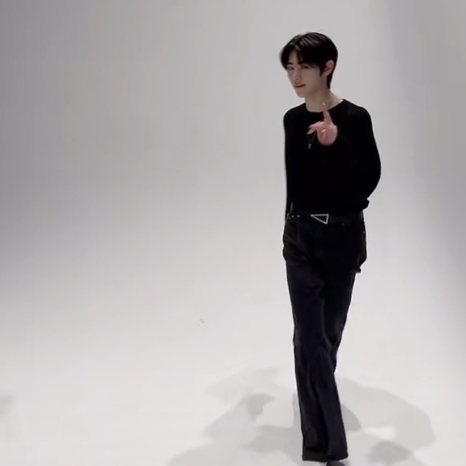 4yjw_'s tweet photo. Him walking in to your life confusing u and proving u aint a loyal mf https://t.co/wTrrJ5o9lI