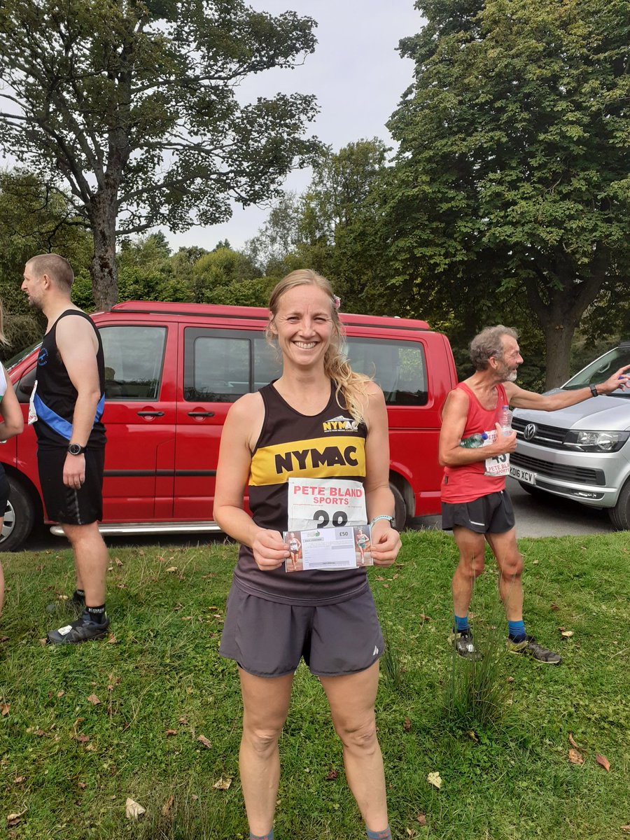 Ilkley Moor #fellrace - summer edition. Men: 1) Harry Holmes <a href="/MatlockAthletic/">MatlockAthleticClub</a> 2) Michael Malyon <a href="/BaildonRunners/">Baildon Runners</a> 3) Matthew John <a href="/NLFellRunners/">NLFR</a> Women: 1) Shelli Gordon <a href="/NYMAC_Runner/">Nymac Runner</a> 2) Anne Masham <a href="/IlkleyHarriers/">Ilkley Harriers</a> 3) Sophie Telfer <a href="/HydeParkHarrier/">Hyde Park Harriers</a> <a href="/UKRunChat/">UKRunChat</a> <a href="/AthleticsWeekly/">AW</a>