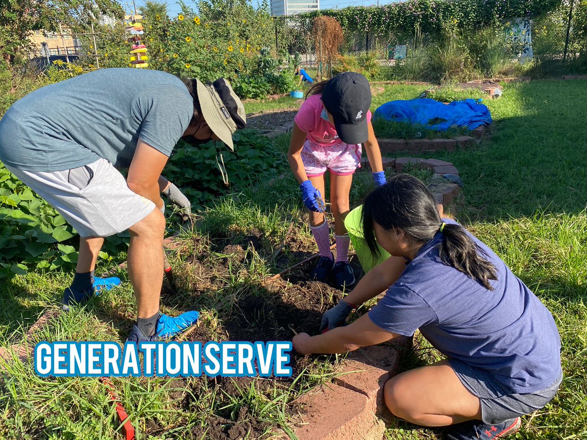CultivatedClass's tweet photo. We couldn’t do our normal beginning of the year school-wide #DigItDay but some of our favorite busy 🐝🐝🐝 came out to work in our #schoolgarden so we’re ready for fall planting with our scholars @GLECPVA thank you @gc_houston @UrbanHarvest @GenSERVETX 💚💚💚 https://t.co/jO7DvbdFnW