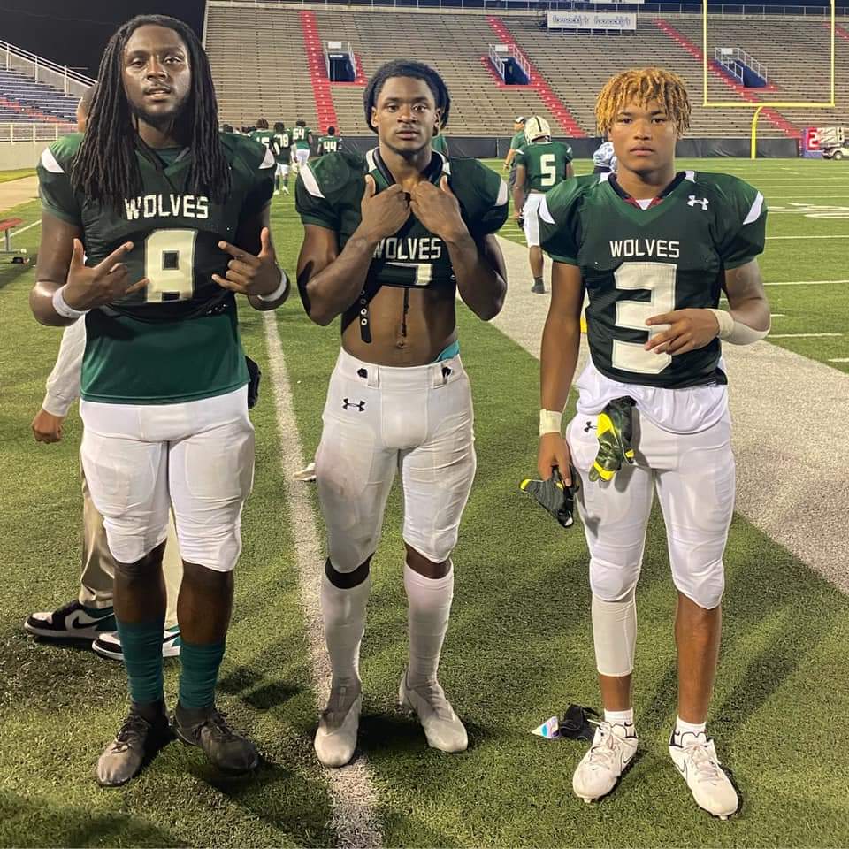 starsacademy33's tweet photo. Seeing  these young  men grow and develop is special.  Great win on yesterday. Powerful running @JermaineColem33 125 yards 2 TD and nice touch shown by @AnthonyMixJr1 2TD

@YellowhammerFB @DexPreps @IconsRegion @ballindsouth @KFinProductions @AHSAAUpdates https://t.co/6XBnRNCBui