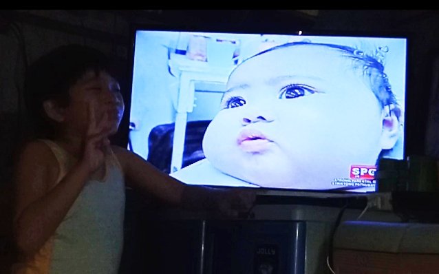 JoyMiranda1523's tweet photo. Wala Ng sasakit pa sa Ang Makita mong nahihirapan Ang iyong anak sa sakit na nararamdaman,lahat talaga gagawin para maligtas natin Ang mga anak ntin..dear God pls help this little baby girl🙏🙏
#KMJS https://t.co/Jt7LiMfCyA