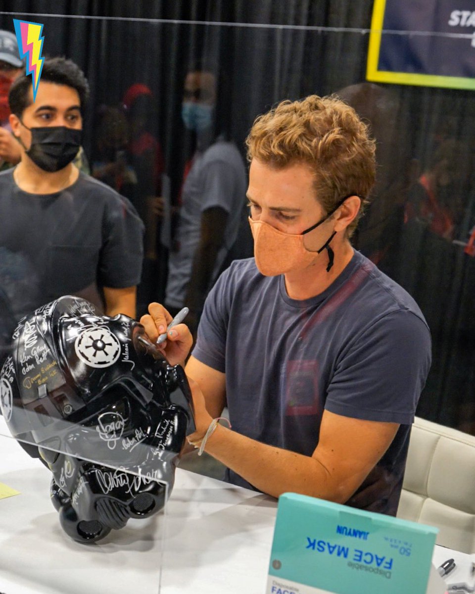 FloridaSupercon's tweet photo. This is where the fun begins... Meet Hayden Christensen at #Supercon 💙 Get a Photo Op or Autograph today 👉 https://t.co/SPEAwPBXoV https://t.co/4mjyamzeUv