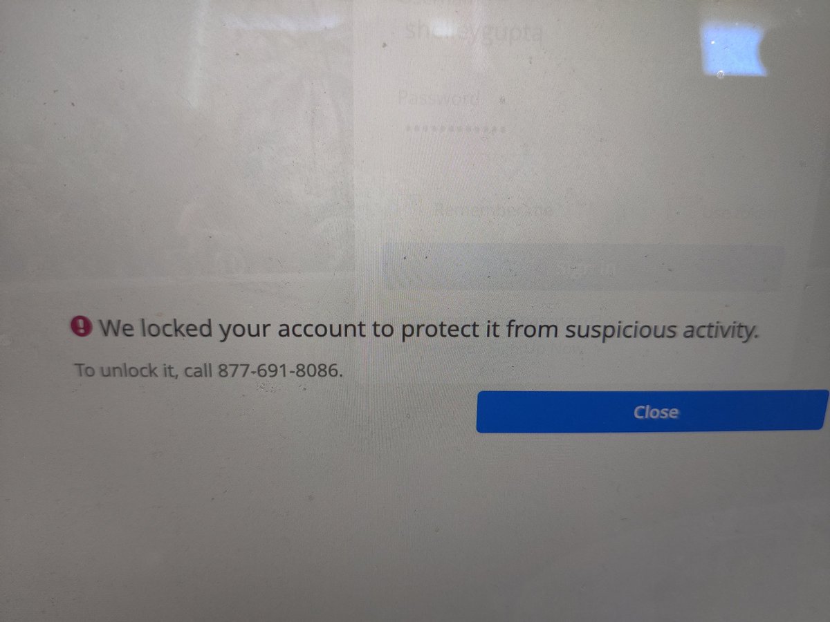 i12breakfree's tweet photo. @Chase how can you guys lock access to my account and then you say the department who can unlock does not work on Sunday #ridiculous https://t.co/Kp2z5W1Q8j