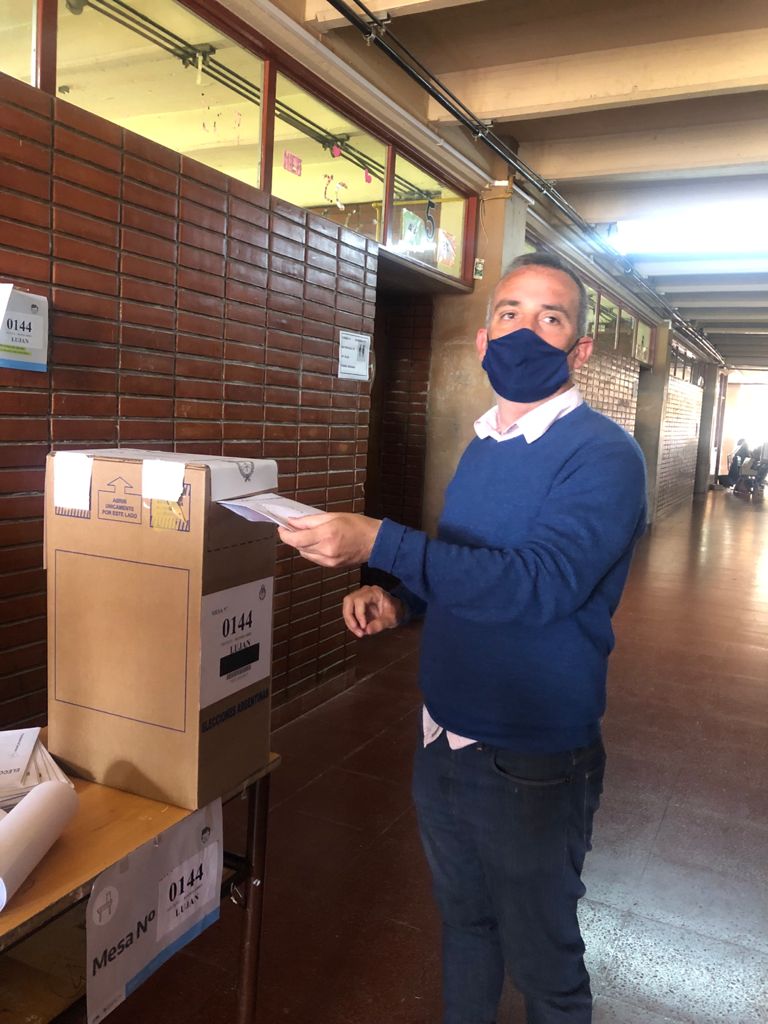 Feliz de ser parte de #DarElPaso, con el equipo de Luján y junto a <a href="/ManesF/">Facundo Manes</a> vamos a reconstruir al país y a mi querida ciudad..
Por más y mejor democracia