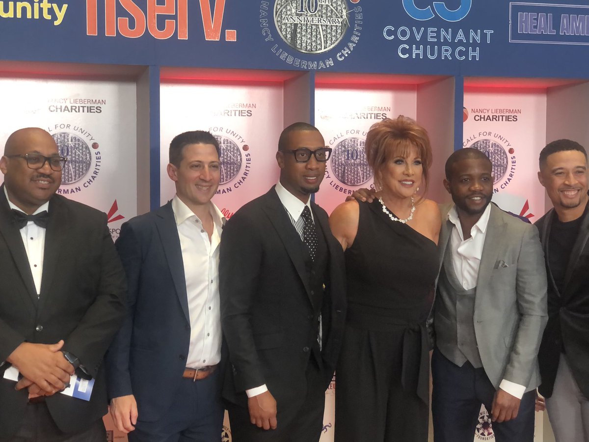 WaylandAshleigh's tweet photo. That’s a wrap! Congrats @CortezBryant @CortneyWoodruff @AssembleBeGreat for the @joinhealamerica Inspired Impact Award! As Bishop would say, “Only Inspired People Can Inspire People.” https://t.co/Ecm6rMUVA6