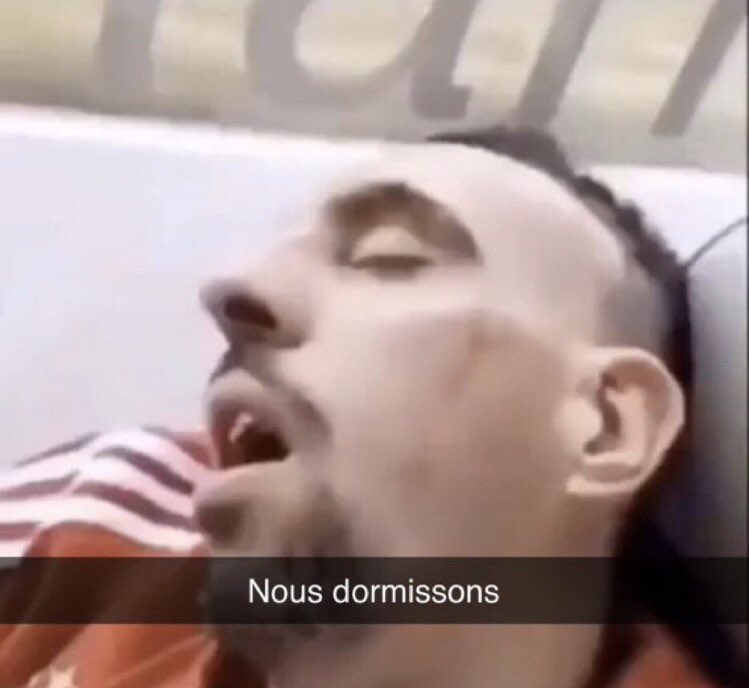 CitronVert30's tweet photo. @emiflaho quand il faut mettre ses couilles après le doublé de CR7 https://t.co/tSby0oOnD3