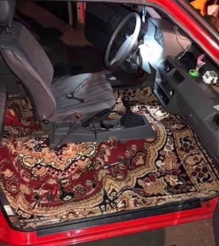 Mi nuevo emprendimiento, tapicería de carros, alfombras turcas, lo último, de doble nicho, hiladas a mano con lana o algodón, usted pida, mi socia <a href="/analuciatv/">Ana Lucia Herrera ॐ</a> le guía en cuanto a cuál le conviene… #SiempreConLasNuevasTendencias