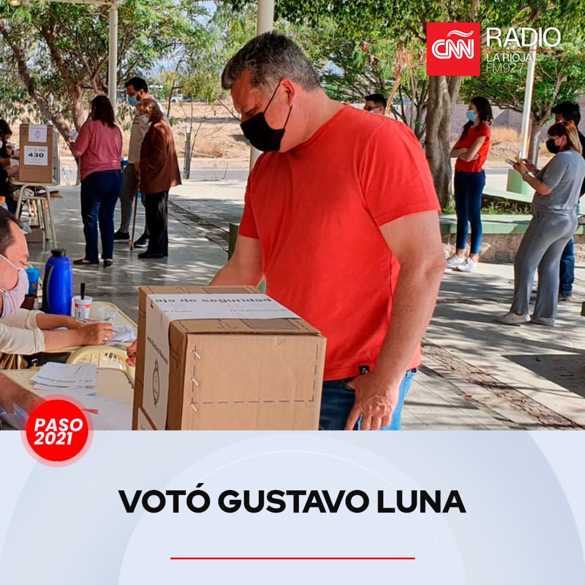CNNRadioLaRioja's tweet photo. #EleccionesPASO2021📦
El Ministro de Turismo y Culturas, Gustavo Luna votó a las 16:00 hs en el colegio provincial N°3
"La democracia se fortalece con la participación del ciudadano", manifestó https://t.co/l1FypMPCMl