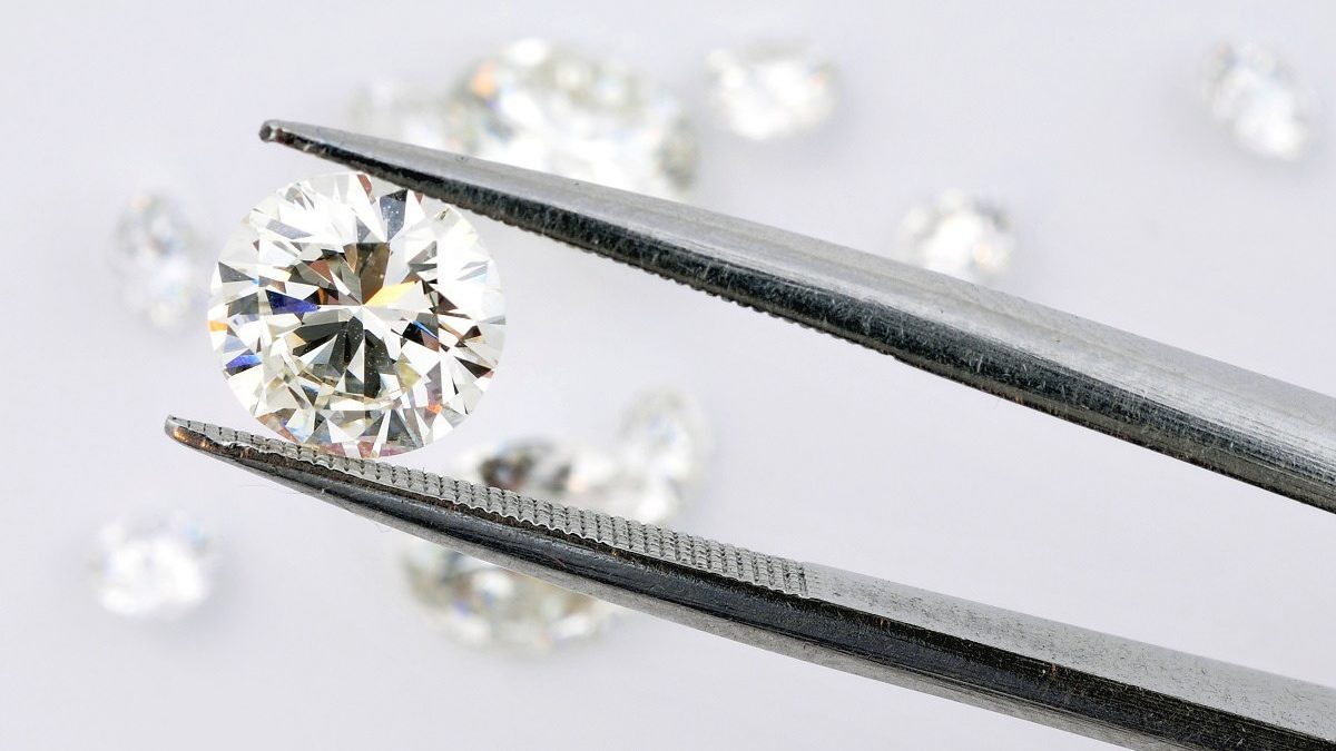 Earth911's tweet photo. It may be difficult to tell a lab-grown diamond apart from a natural diamond, but does it have a lower environmental impact from a mined gem?
#Sustainability #Livegreen #Ecofriendly #artificialgems #Environmentalimpact #Labgrowngems #Sustainablegems
https://t.co/0zzoJPMLY5 https://t.co/n4hMiddG3s