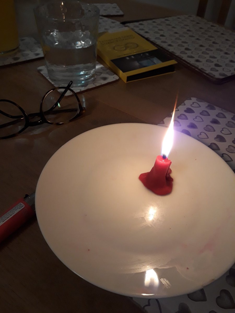 WhereizdazShaw's tweet photo. Been one of those Sundays but if nothing else , i managed to make a babybel candle. Cheers @RealBobMortimer https://t.co/fd5ZLj9Q6u