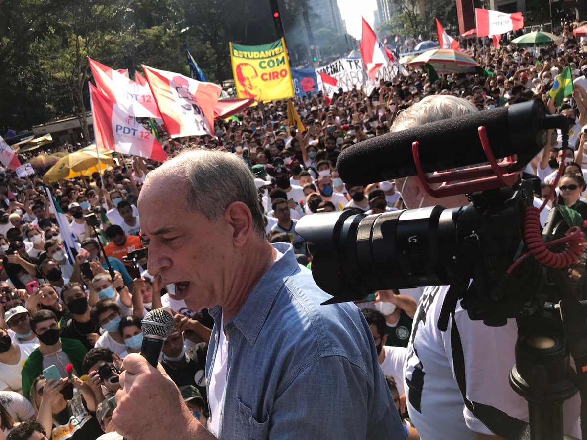 cirogomes's tweet photo. Ciro empolga a Paulista! #ForaBolsonaro #CiroNaPaulista https://t.co/dZ9TR3FGIb