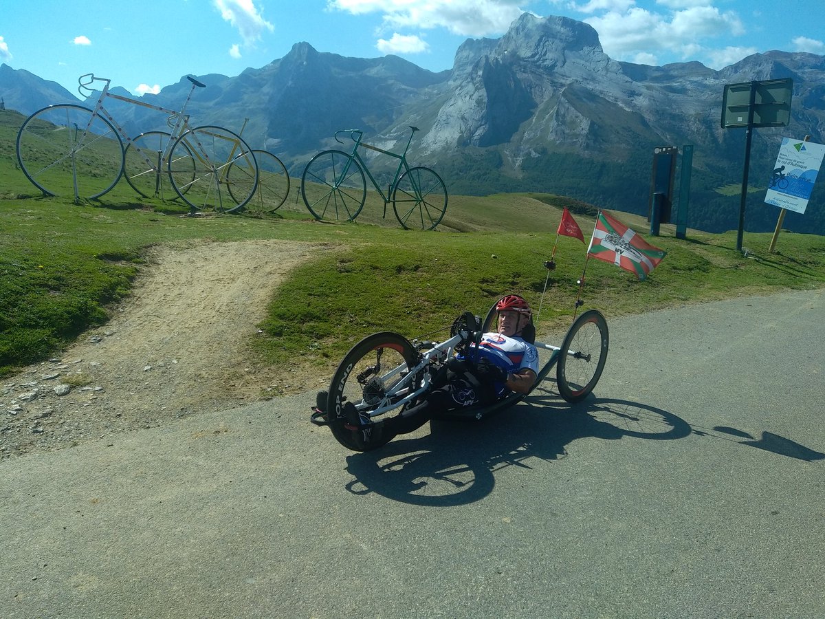 EyharaberryJ's tweet photo. #onsycol #colaubisque #cycliste #velocouche #tryke #veloabras #larruns @FFVelo_officiel 500 participants bonne ambiance merci aux bénévoles et organisateurs 🙏🙏 https://t.co/B56FzyGwpf