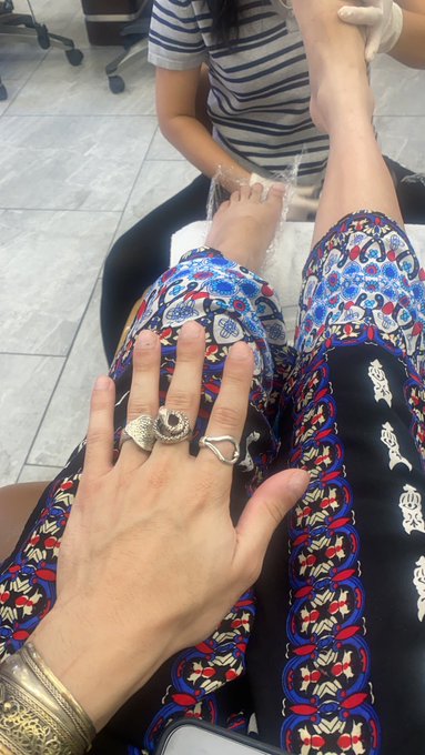 Who’s paying for my mani-pedi today? We’re doing whore red https://t.co/XykGSsZGtf