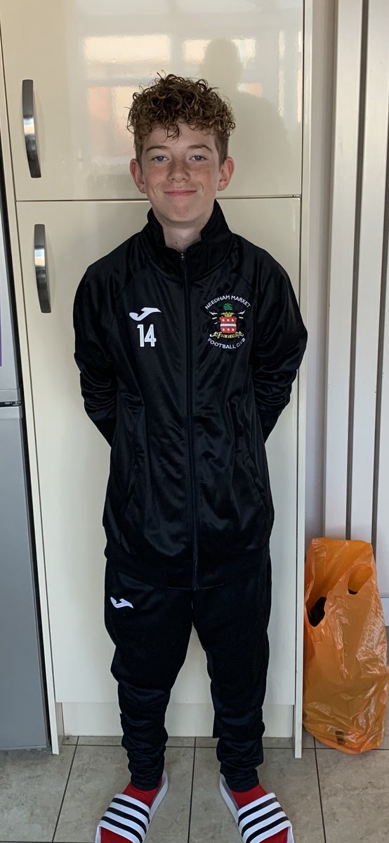 Miller76Miller's tweet photo. Cory’s first game for needham market #football#eja#skills https://t.co/3iLxRAWkDa