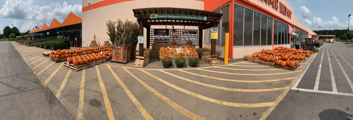 Fall is here! Jasper’s Home Depot has their pumpkins out! Come enjoy the fun! ⁦<a href="/randyhaynie/">Randy Haynie</a>⁩ ⁦<a href="/DANI_C_CLARKE/">Dani Clarke Ultiverse⚡️🐑</a>⁩ ⁦<a href="/Matt_Jones30/">Matt Jones</a>⁩ ⁦<a href="/1sherredavis/">Sherre Davis-Hood</a>⁩