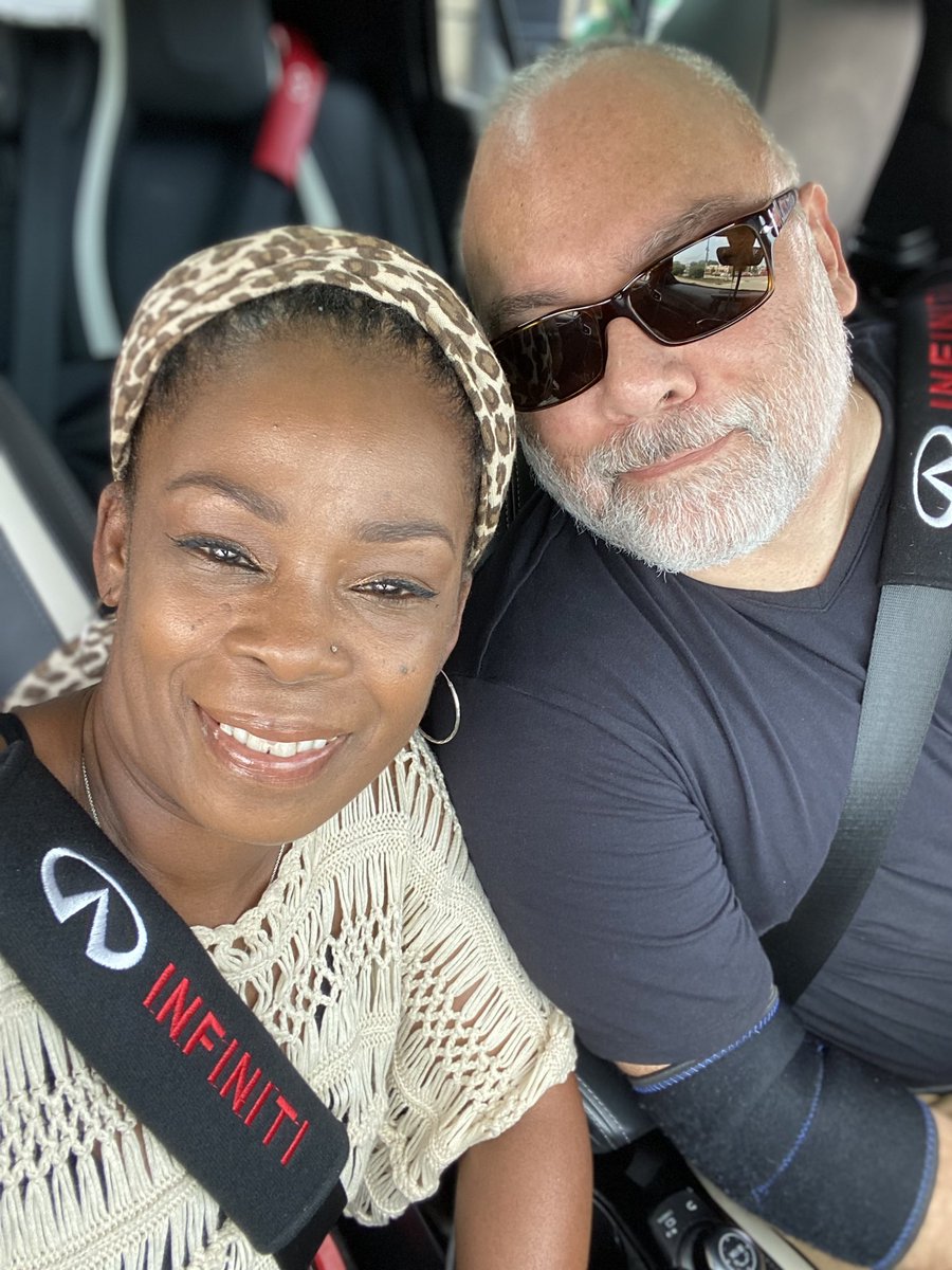 lynetteware50's tweet photo. I have a date with this silver fox and we’re about to set it off in the Chi for our anniversary and it’s a beautiful day for it. It’s not the size of the ring it’s the depth of your commitment and the root of your intentions #marriageiswork
#29andcounting #HappyAnniversaryPapi https://t.co/cHuOQ6FgDP