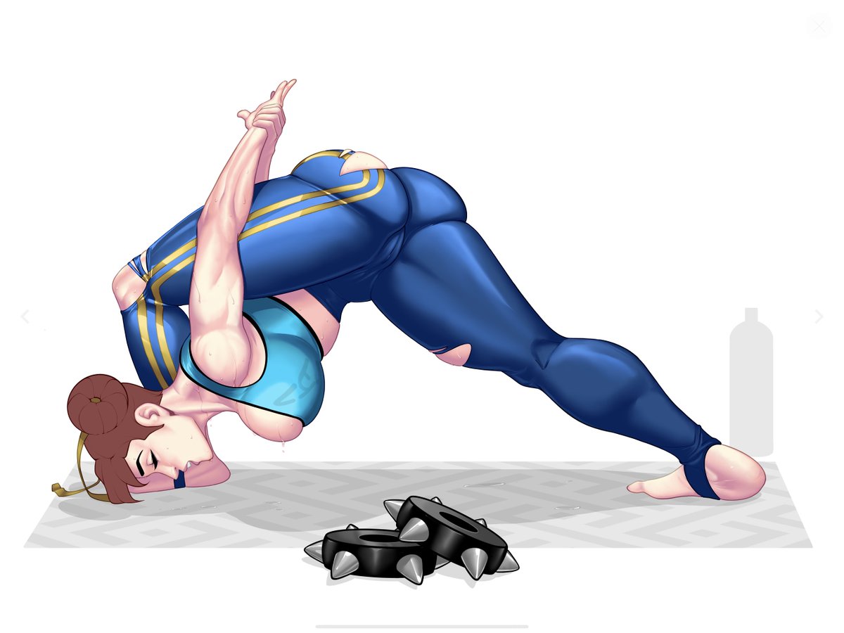 Chun Li doing some yoga stretches.Street Fighterpic.twitter.com/ekJc0X8AdB.