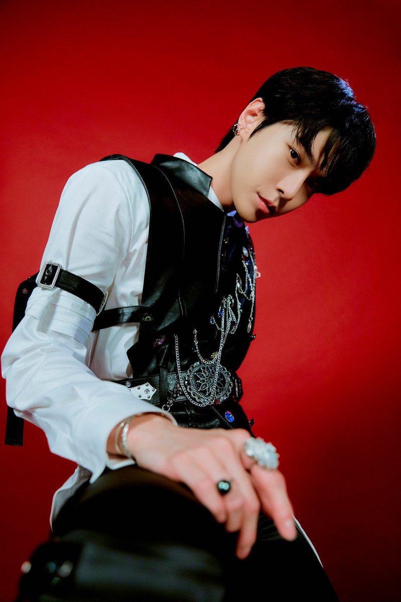 _KDyoung96's tweet image. NCT 127 The 3rd Album ‘Sticker’
Image Teaser #DOYOUNG

#NCT127 #NCT127_Sticker