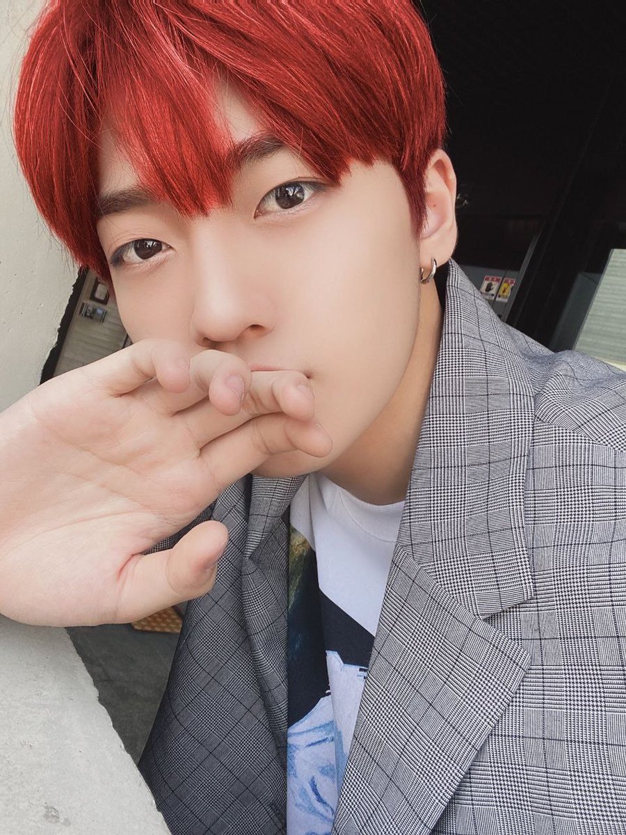 hwimilky's tweet image. iseng doang ngedit ini dulu😭😭
from this                                  to this