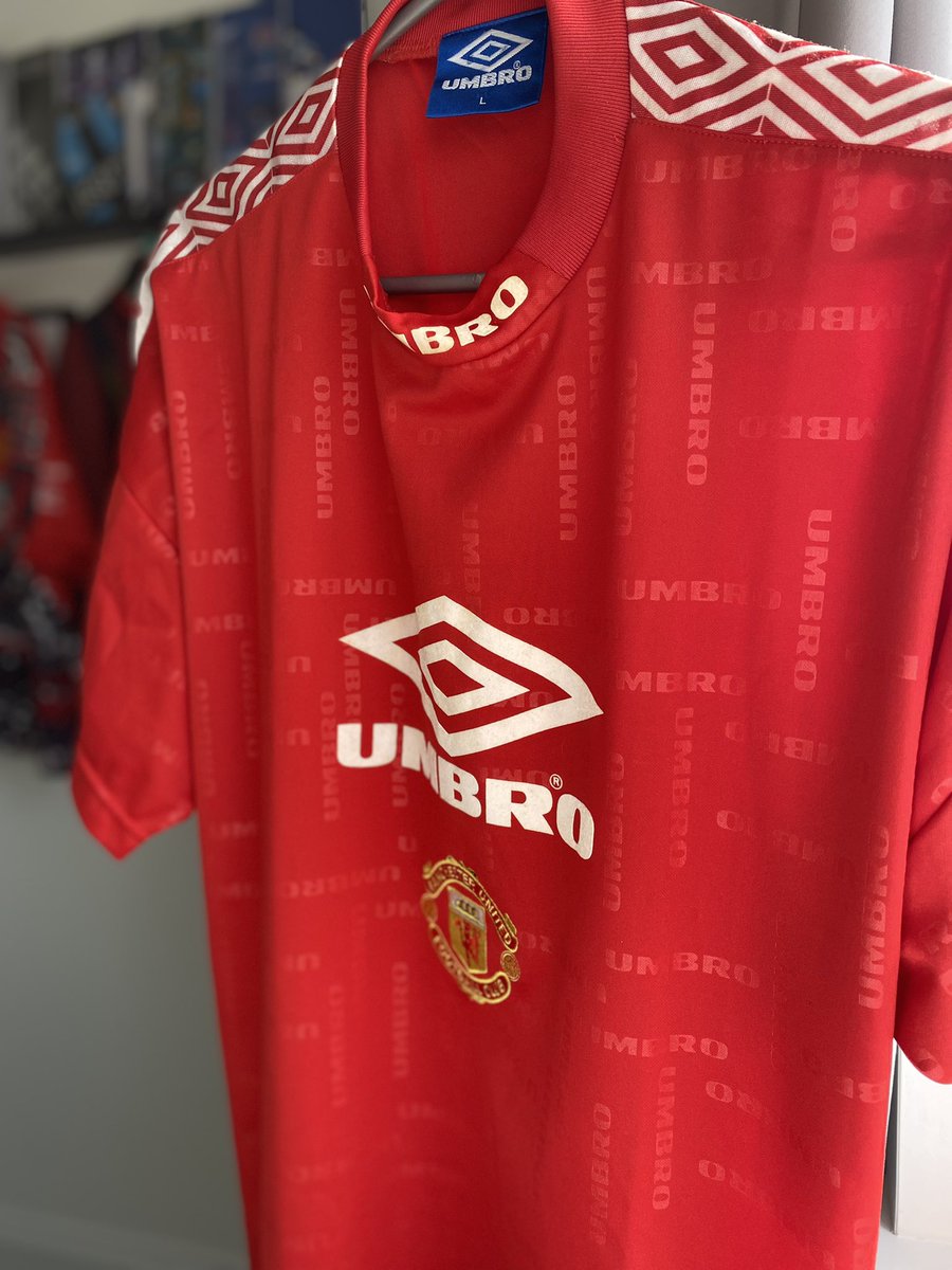 ForbiddenShirts's tweet photo. TแผEแEโแ แฉ GแชITแแผ Iแ TแผE แฐแฉTแIแญ ๐
Excited at yesterdayโs delivery of another 90s training ๐ I soon realisedโฆ.. ๐โ๐ซ๐ ๐๐ค๐ฉ ๐๐ฉ ๐คฆ๐ปโโ๏ธ
Granted itโs different colour detailing, but can you ever have ๐ฒ๐ป๐ผ๐๐ด๐ต training gear ๐คท๐ปโโ๏ธ
โค๏ธ throw๐ 9๏ธโฃ0๏ธโฃ
#Doubledevil https://t.co/4C8US0GuYX