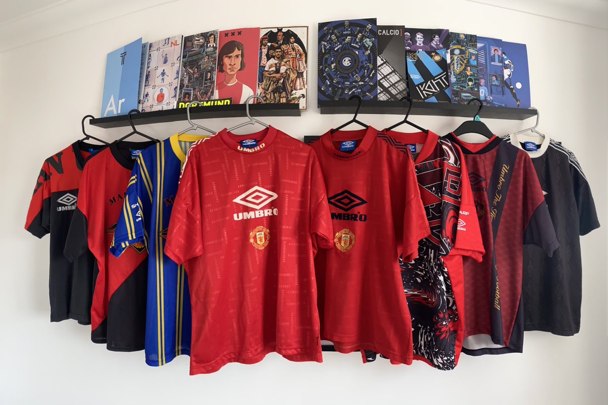 ForbiddenShirts's tweet photo. TแผEแEโแ แฉ GแชITแแผ Iแ TแผE แฐแฉTแIแญ ๐
Excited at yesterdayโs delivery of another 90s training ๐ I soon realisedโฆ.. ๐โ๐ซ๐ ๐๐ค๐ฉ ๐๐ฉ ๐คฆ๐ปโโ๏ธ
Granted itโs different colour detailing, but can you ever have ๐ฒ๐ป๐ผ๐๐ด๐ต training gear ๐คท๐ปโโ๏ธ
โค๏ธ throw๐ 9๏ธโฃ0๏ธโฃ
#Doubledevil https://t.co/4C8US0GuYX