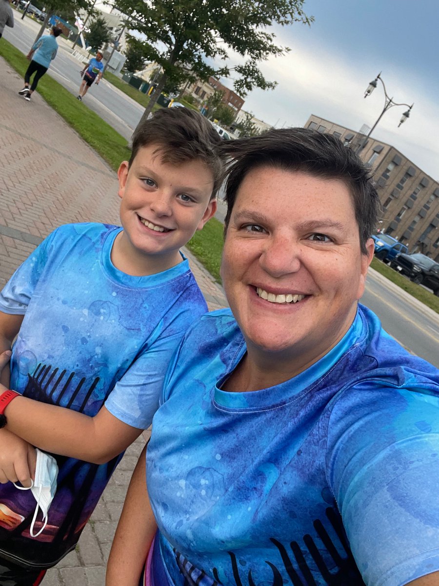 akm_evans's tweet photo. So proud of Iestyn, running his first 5km. #firstraceback @BarrieNativeFC @FNMI_SCDSB @oakleybarrie https://t.co/g5YDajf0zo